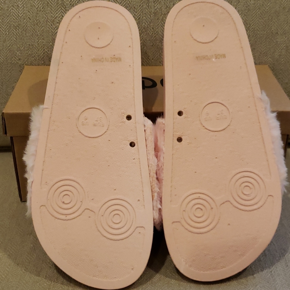 *New*Pink Faux Fur Slides Sandals,*GREAT REVIEWS!* - Picture 4 of 4